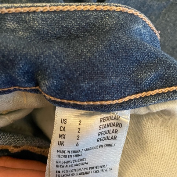 American Eagle high rise jeans - Picture 3 of 4